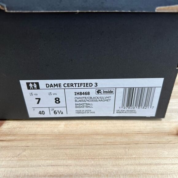 Adidas Dame Certified 3 Low basketball Shoes womens 8 core white silver metallic - Picture 11 of 12